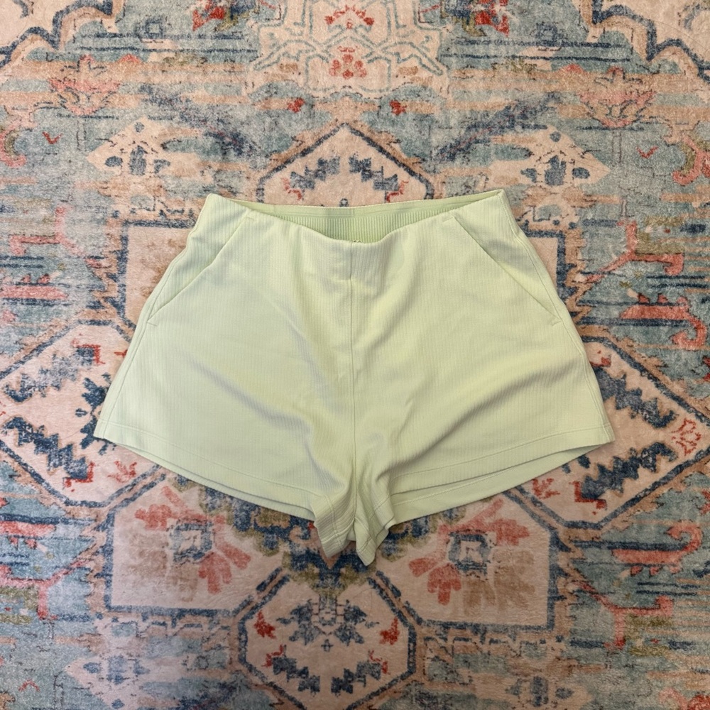 Lululemon Athletica Mint Green Ribbed Shorts